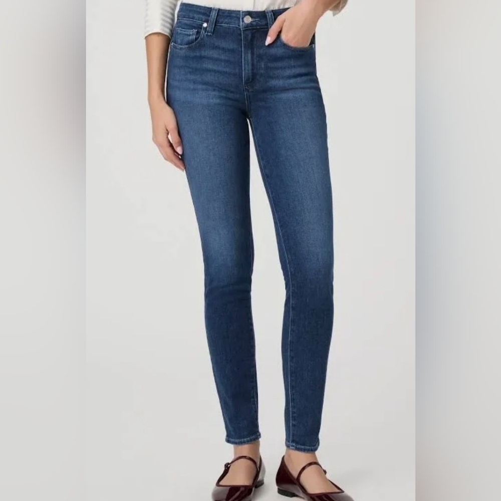 Paige staight leg jeans size 33